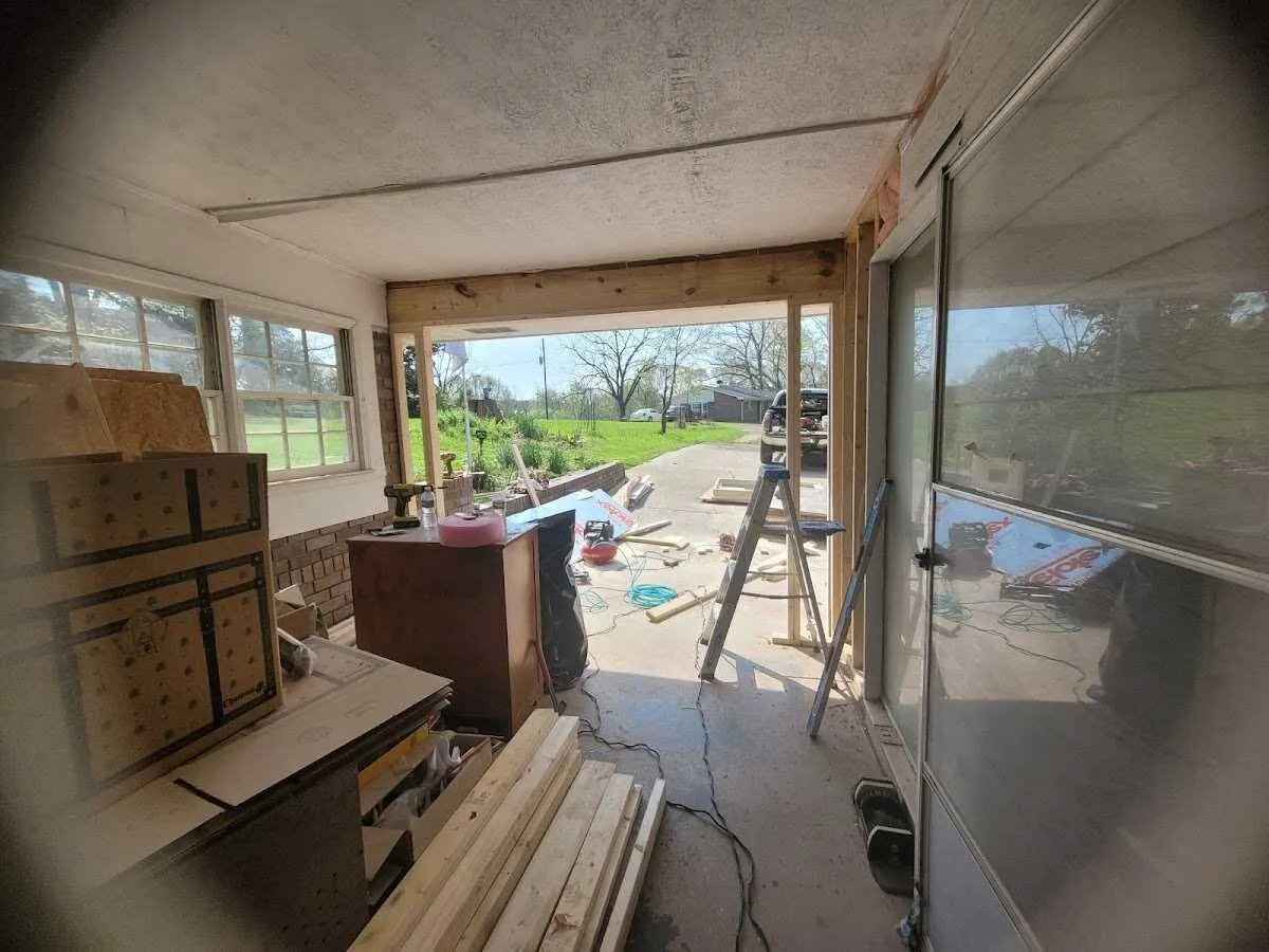 Air movers and dehumidifier for Drying & Dehumidification in Kings Point